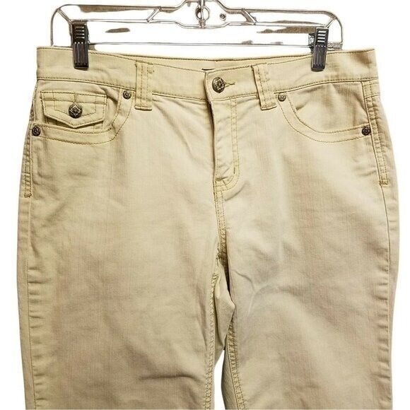 Axcess by Liz Claiborne Womens Size 6 Tan Solid Capri Pants - Picture 2 of 10